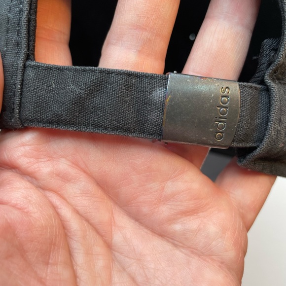 Adidas climate black three stripe life hat. - Picture 6 of 7